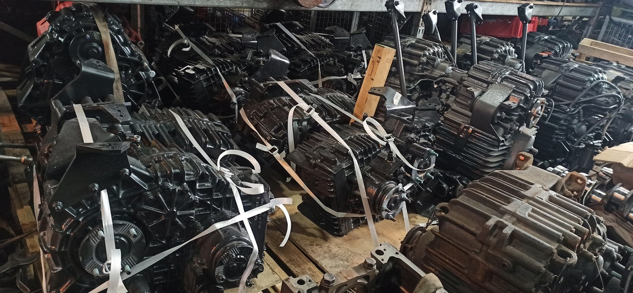 MERCEDES-BENZ VG3000 VG 3000 AROCS ACTROS 4x4 6x6 8x6 8x8 - Transmission za Tovornjak: slika 4 MERCEDES-BENZ VG3000 VG 3000 AROCS ACTROS 4x4 6x6 8x6 8x8 - Transmission za Tovornjak: slika 4