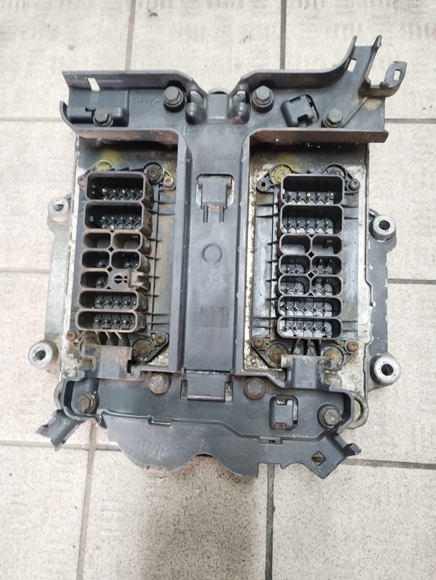 STEROWNIK SILNIKA SCANIA R 420 DT1212 1869311 - ECU: slika 1 STEROWNIK SILNIKA SCANIA R 420 DT1212 1869311 - ECU: slika 1