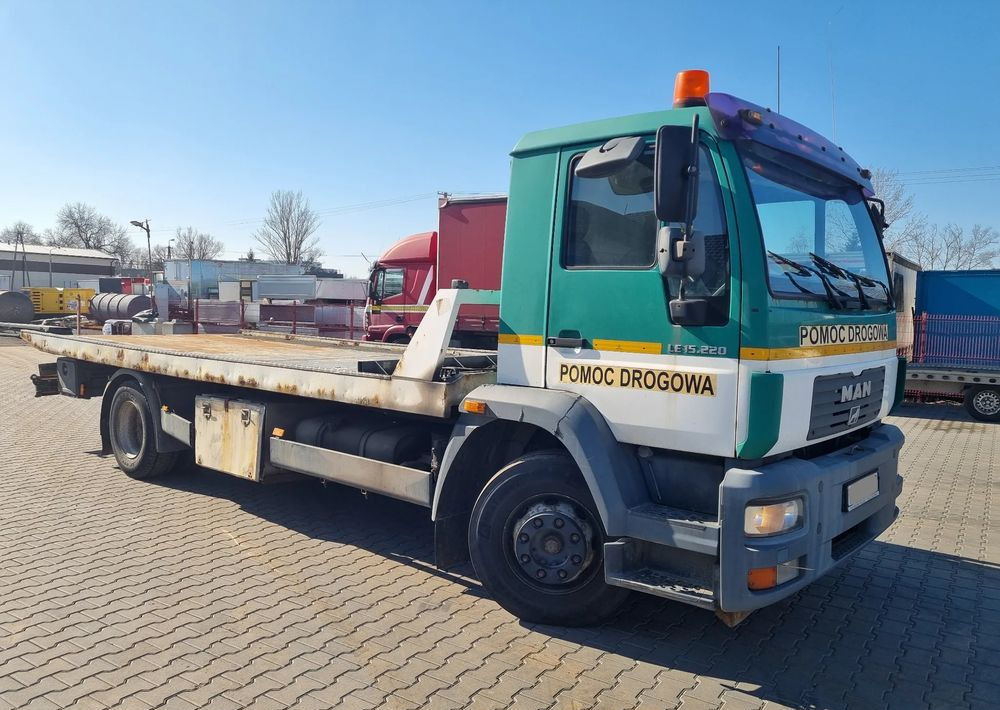 MAN LE 15 220 - Vlečno vozilo: slika 2 MAN LE 15 220 - Vlečno vozilo: slika 2