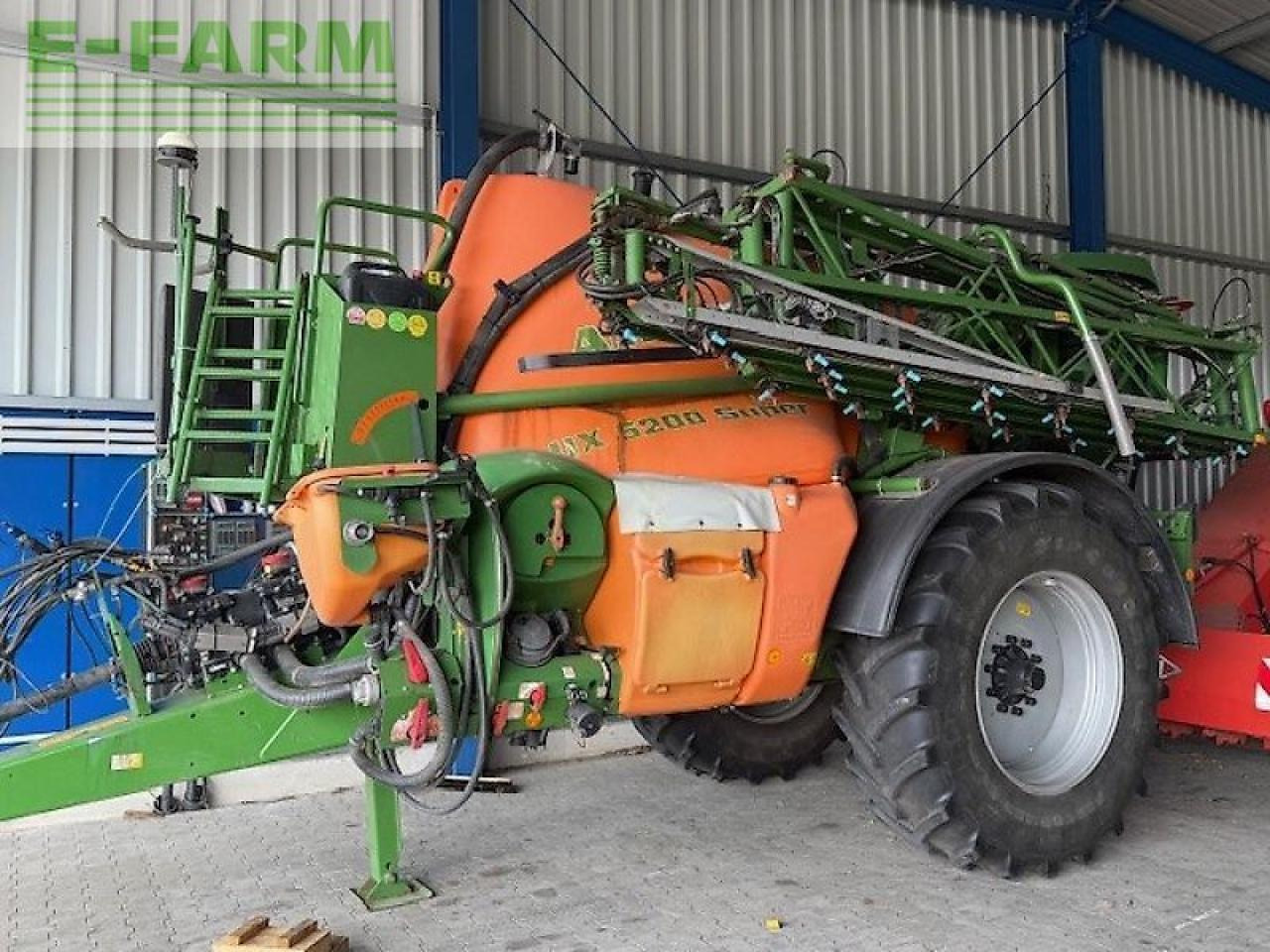 Amazone ux 5200 super - Vlečna škropilnica: slika 1 Amazone ux 5200 super - Vlečna škropilnica: slika 1
