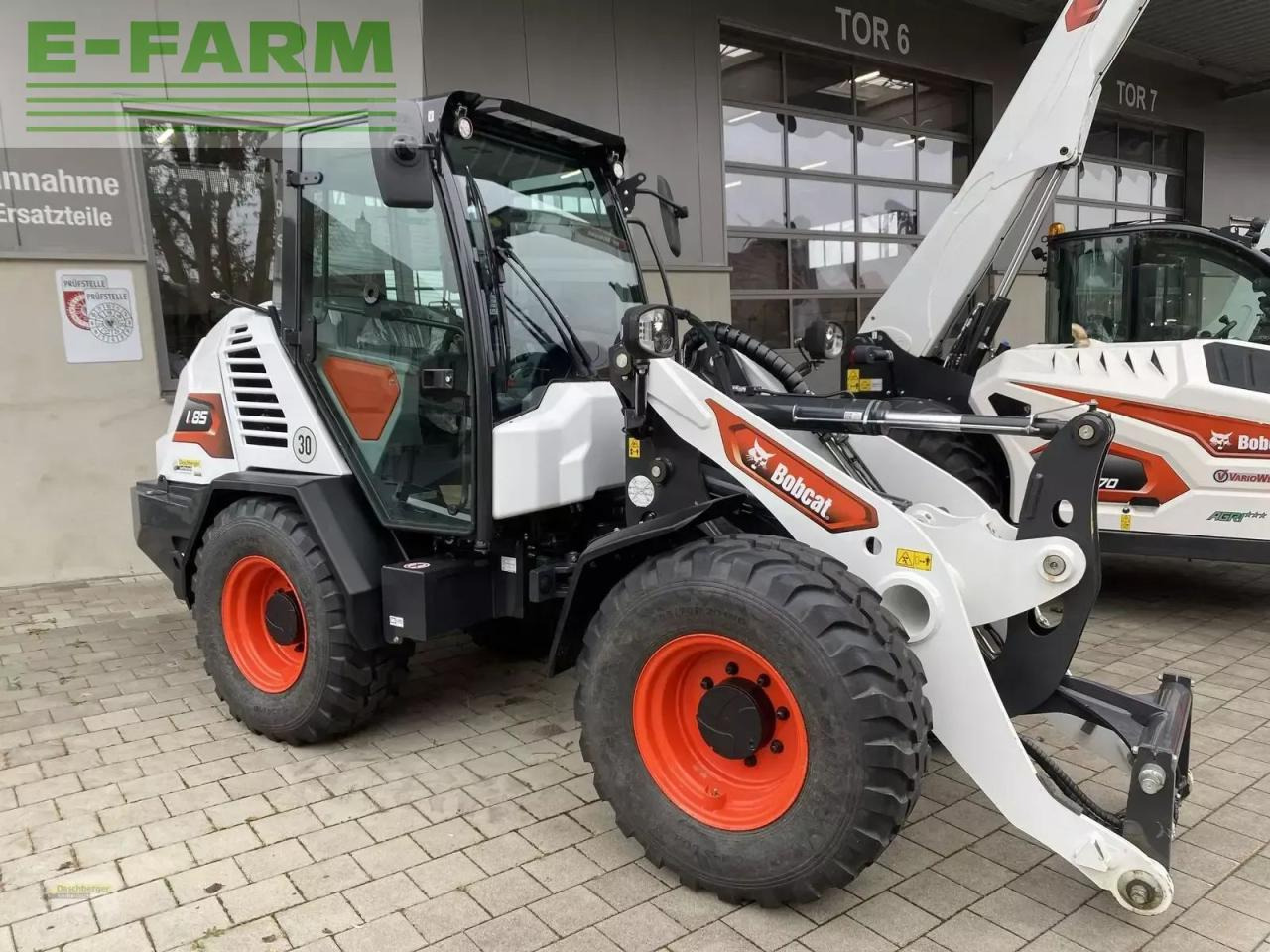 Bobcat l 85 - Mini bager: slika 1 Bobcat l 85 - Mini bager: slika 1