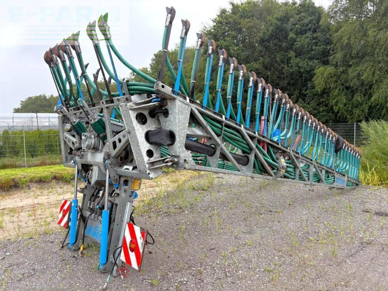 Bomech multi 18, gülle schleppschuhverteiler - Sistem za namakanje: slika 1 Bomech multi 18, gülle schleppschuhverteiler - Sistem za namakanje: slika 1