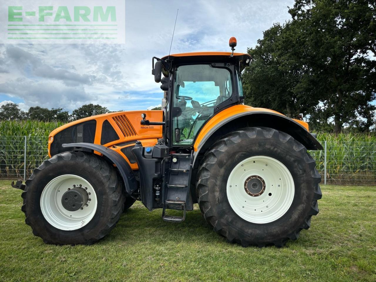 CLAAS AXION 920 with SCR - Traktor: slika 2 CLAAS AXION 920 with SCR - Traktor: slika 2