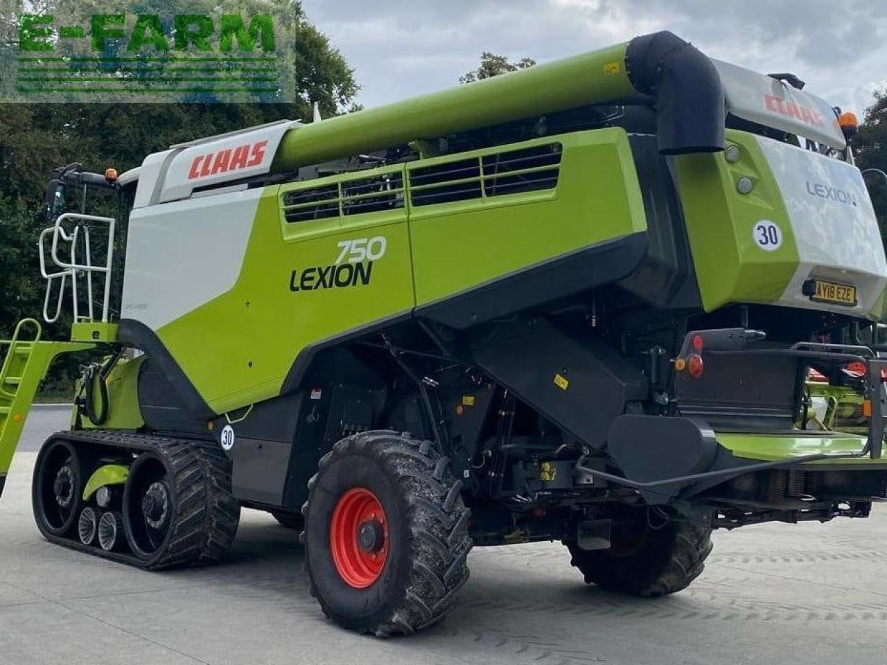 CLAAS LEXION 750 TT - Kombajn harvester: slika 4 CLAAS LEXION 750 TT - Kombajn harvester: slika 4