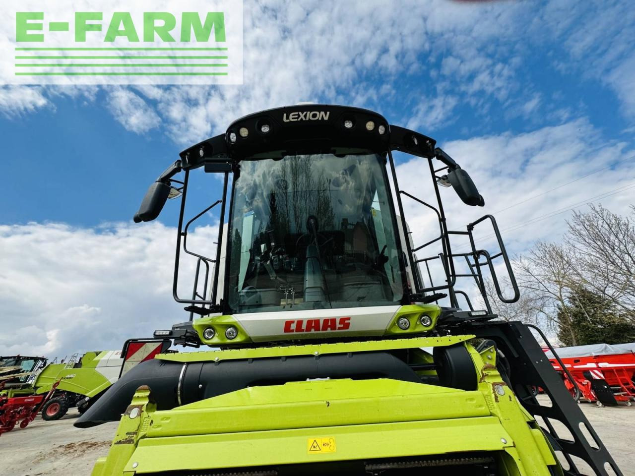 CLAAS LEXION 8800 TT E5 - Kombajn harvester: slika 3 CLAAS LEXION 8800 TT E5 - Kombajn harvester: slika 3