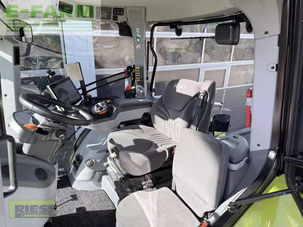 CLAAS axion 800 cebis hexashift a50 HEXASHIFT CEBIS - Traktor: slika 4 CLAAS axion 800 cebis hexashift a50 HEXASHIFT CEBIS - Traktor: slika 4