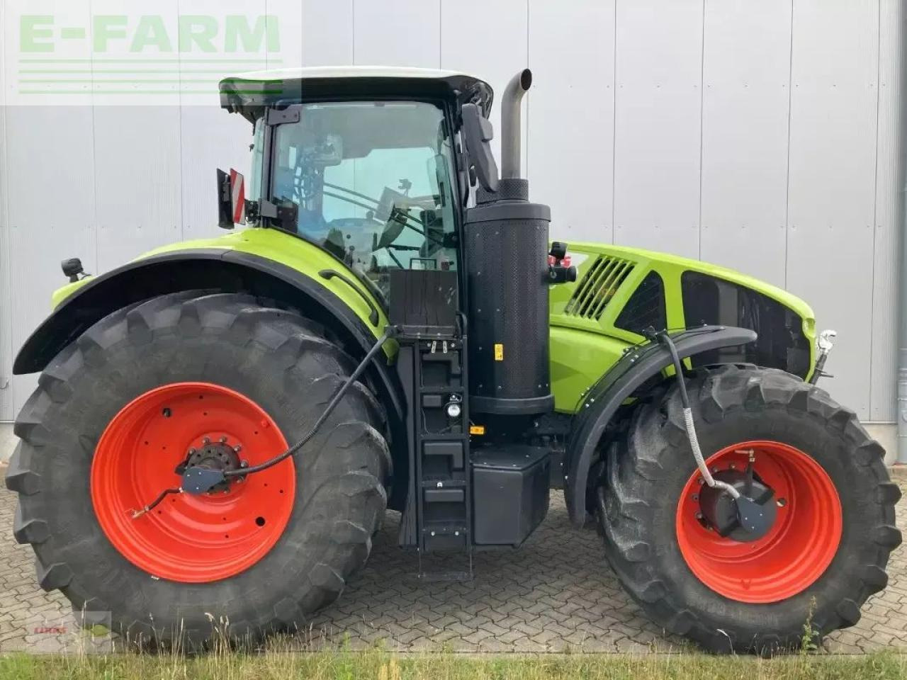 CLAAS axion 950 cmatic - Traktor: slika 1 CLAAS axion 950 cmatic - Traktor: slika 1