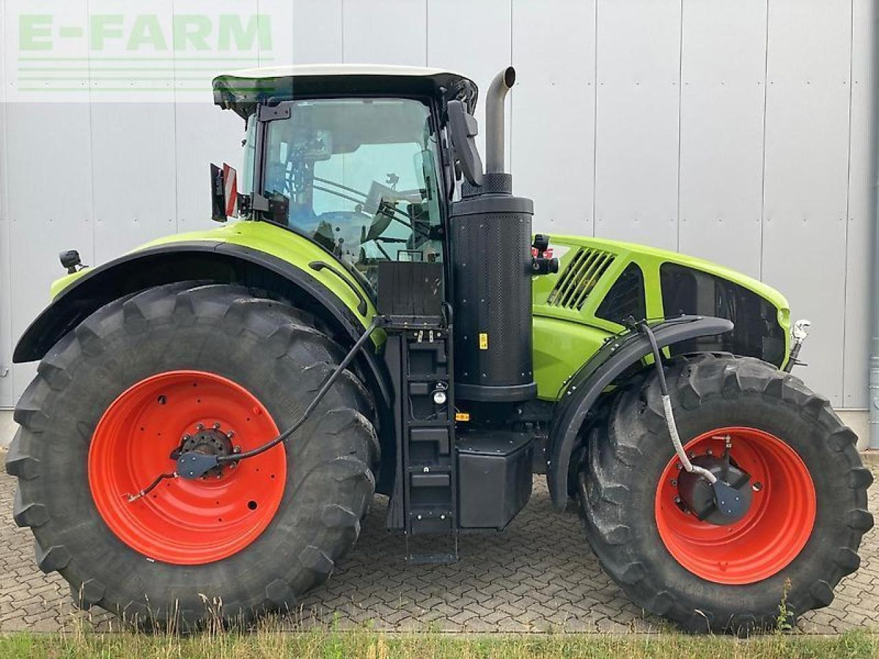 CLAAS axion 950 cmatic - Traktor: slika 1 CLAAS axion 950 cmatic - Traktor: slika 1