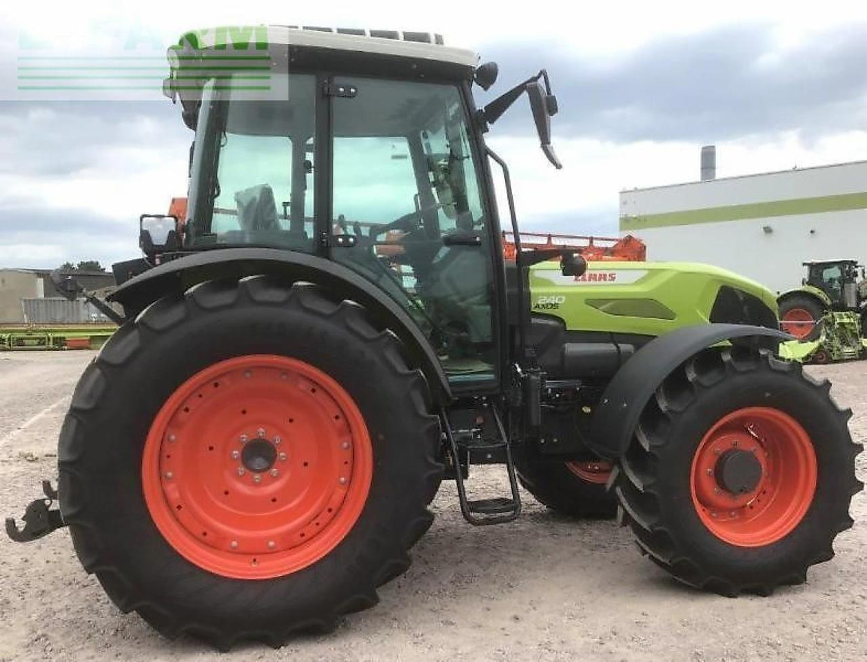 CLAAS axos 240 - Traktor: slika 4 CLAAS axos 240 - Traktor: slika 4
