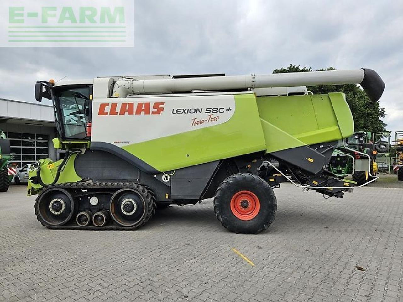 CLAAS lexion 580 tt plus - Kombajn harvester: slika 2 CLAAS lexion 580 tt plus - Kombajn harvester: slika 2