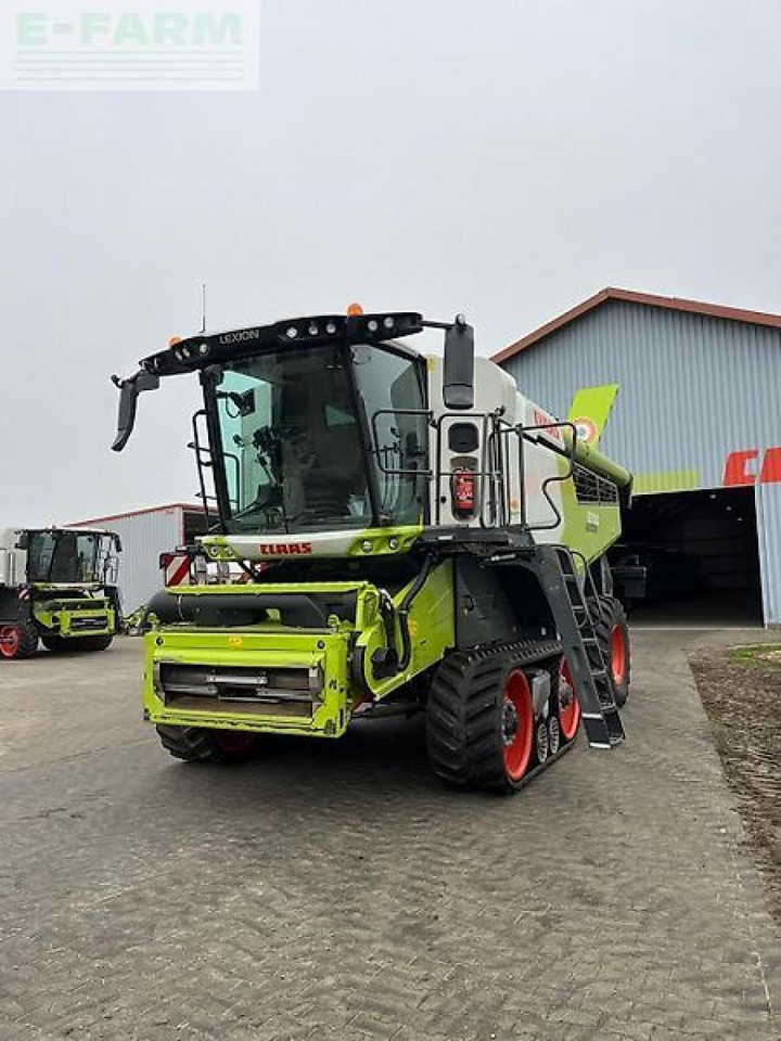 CLAAS lexion 8700 tt - Kombajn harvester: slika 1 CLAAS lexion 8700 tt - Kombajn harvester: slika 1