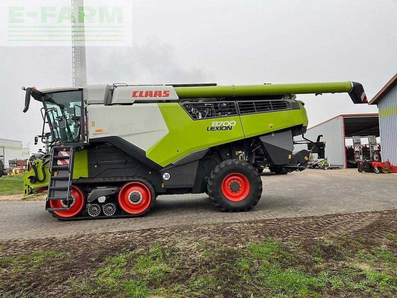 CLAAS lexion 8700 tt - Kombajn harvester: slika 3 CLAAS lexion 8700 tt - Kombajn harvester: slika 3