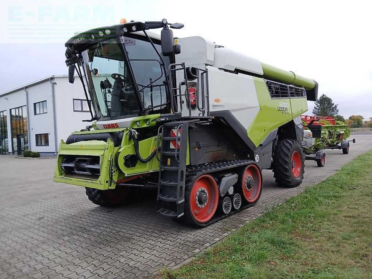 CLAAS lexion 8700 tt - Kombajn harvester: slika 1 CLAAS lexion 8700 tt - Kombajn harvester: slika 1