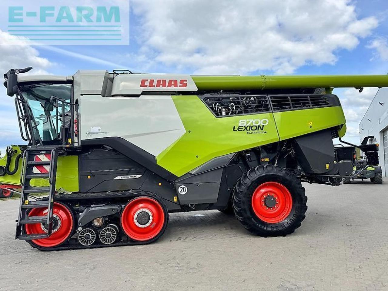 CLAAS lexion 8700tt - Kombajn harvester: slika 2 CLAAS lexion 8700tt - Kombajn harvester: slika 2
