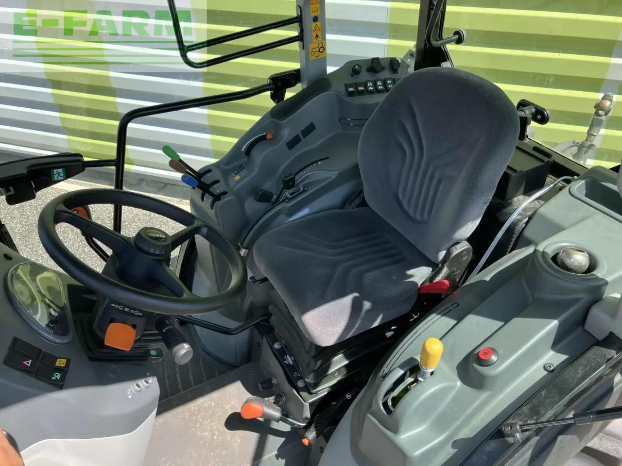 CLAAS nexos 220 vl VL - Traktor: slika 2 CLAAS nexos 220 vl VL - Traktor: slika 2