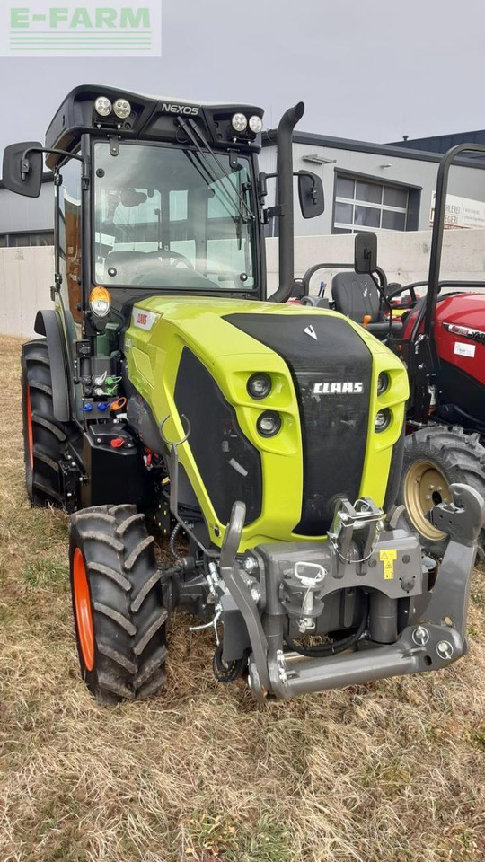 CLAAS nexos 240s - Traktor: slika 1 CLAAS nexos 240s - Traktor: slika 1