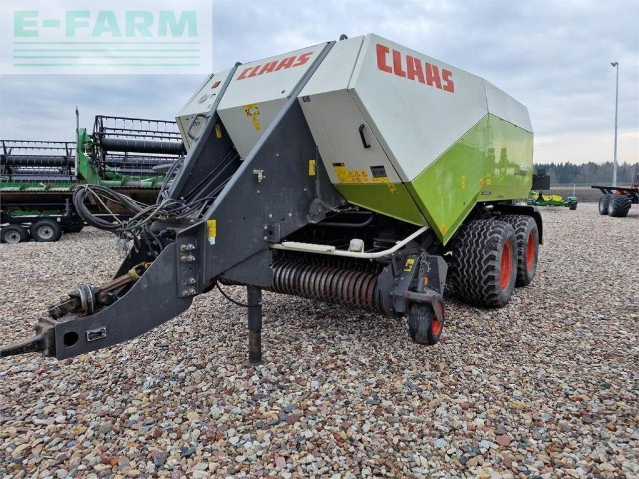CLAAS quadrant 2200 756d - Balirka za kvadratne bale: slika 2 CLAAS quadrant 2200 756d - Balirka za kvadratne bale: slika 2