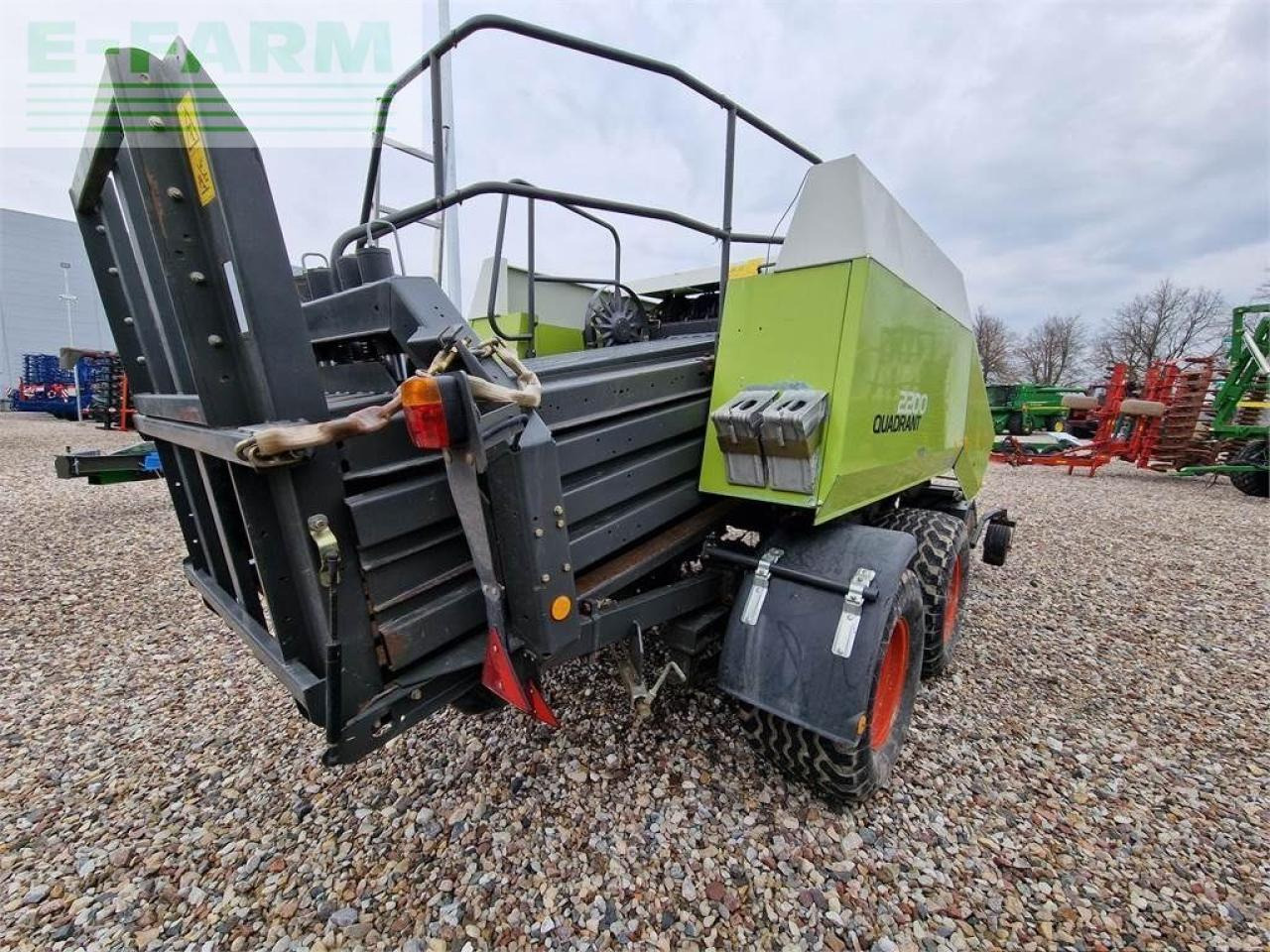 CLAAS quadrant 2200 756d - Balirka za kvadratne bale: slika 5 CLAAS quadrant 2200 756d - Balirka za kvadratne bale: slika 5