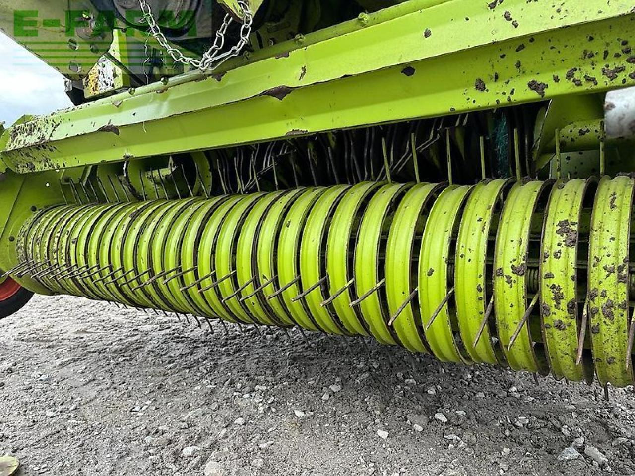 CLAAS rollant 255 rc uniwrap - Balirka za kvadratne bale: slika 4 CLAAS rollant 255 rc uniwrap - Balirka za kvadratne bale: slika 4