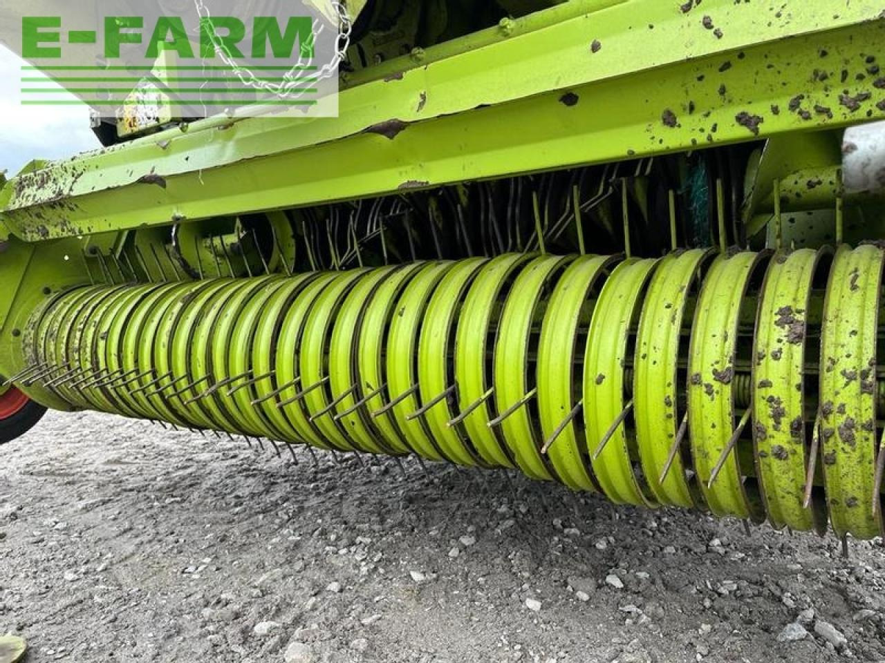 CLAAS rollant 255 rc uniwrap - Balirka za kvadratne bale: slika 4 CLAAS rollant 255 rc uniwrap - Balirka za kvadratne bale: slika 4