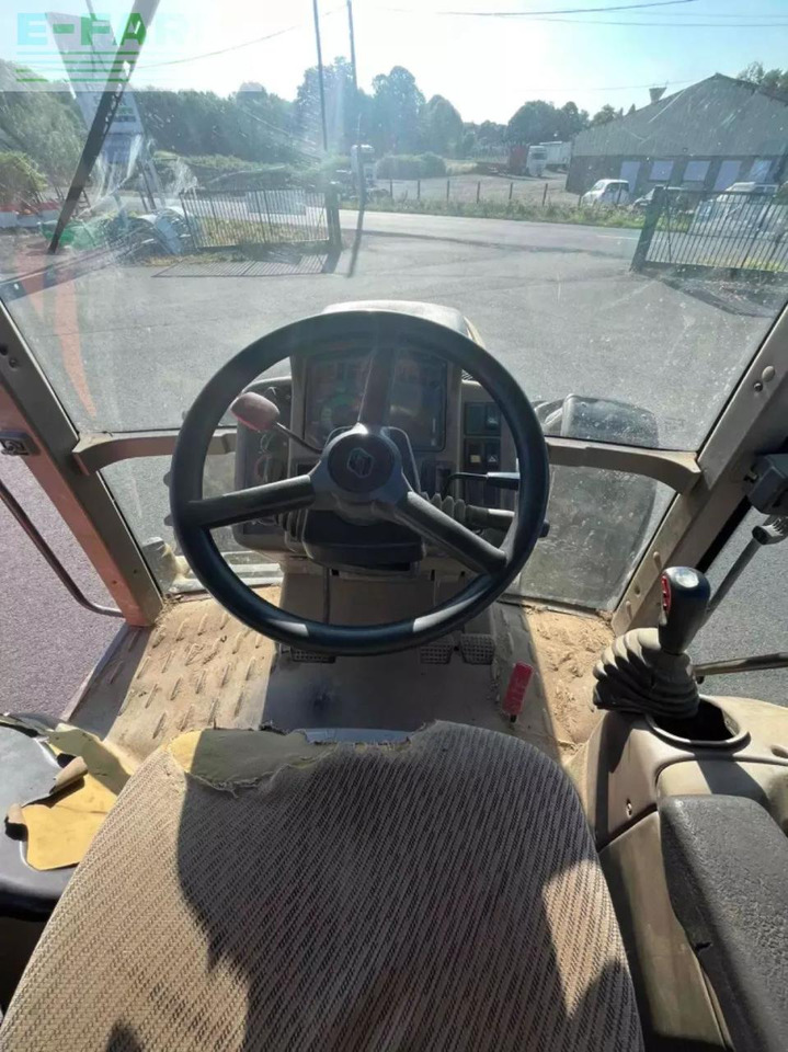 CLAAS tracteur agricole ares 656 rz claas RZ - Traktor: slika 2 CLAAS tracteur agricole ares 656 rz claas RZ - Traktor: slika 2