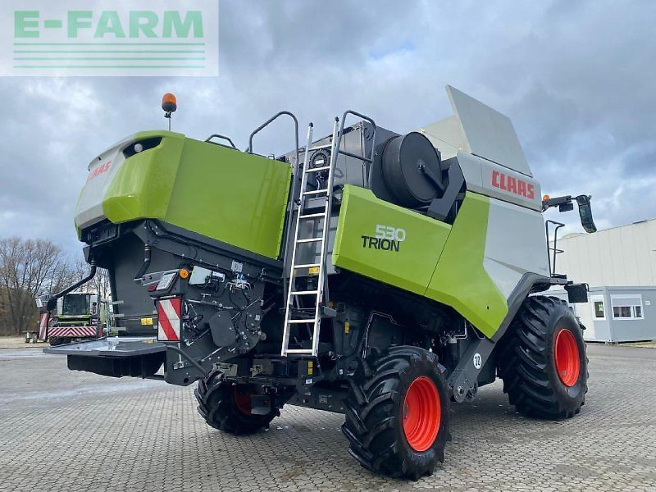 CLAAS trion 530 mit vario 680 - Kombajn harvester: slika 4 CLAAS trion 530 mit vario 680 - Kombajn harvester: slika 4