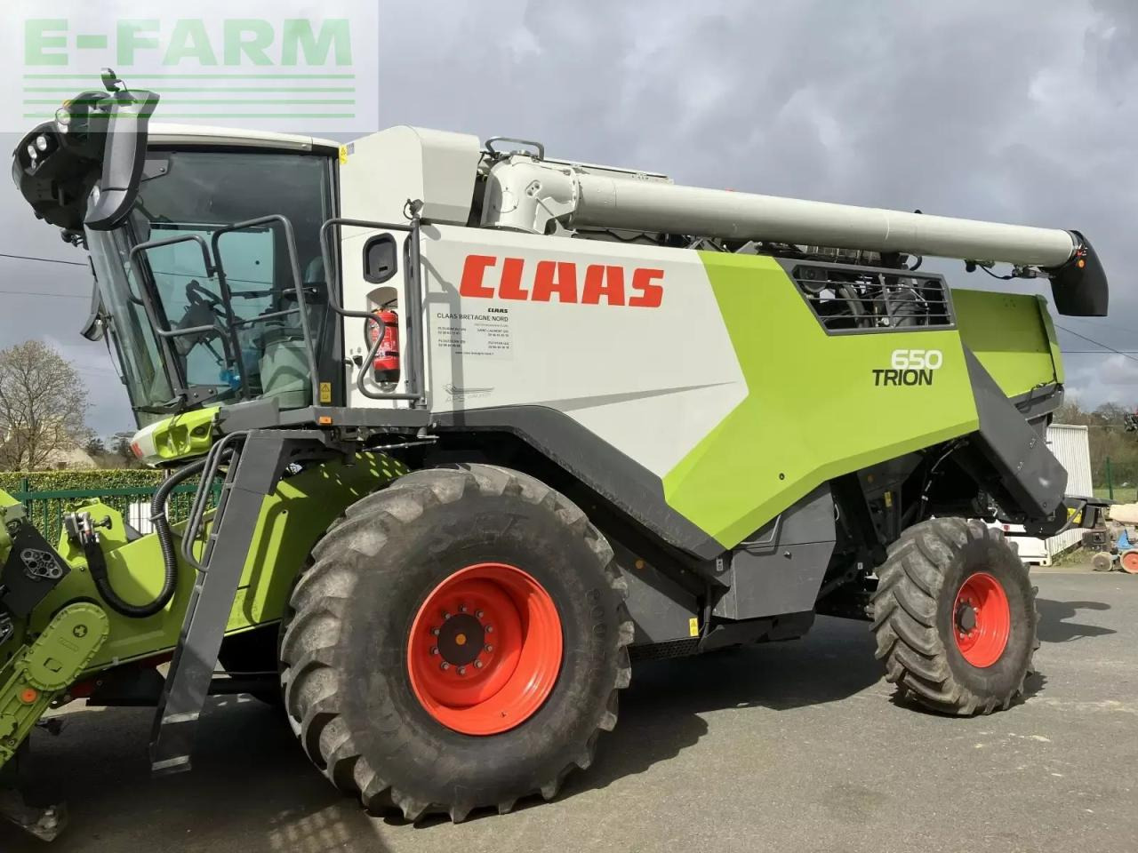 CLAAS trion 650 tradition - Kombajn harvester: slika 1 CLAAS trion 650 tradition - Kombajn harvester: slika 1