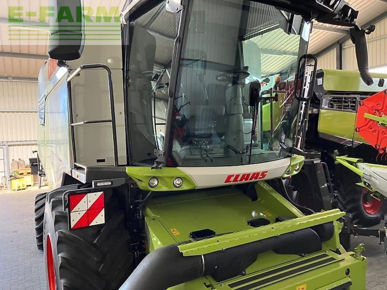CLAAS trion 730 - Kombajn harvester: slika 2 CLAAS trion 730 - Kombajn harvester: slika 2
