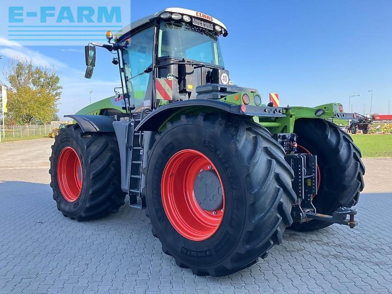 CLAAS xerion 5000 - Traktor: slika 5 CLAAS xerion 5000 - Traktor: slika 5