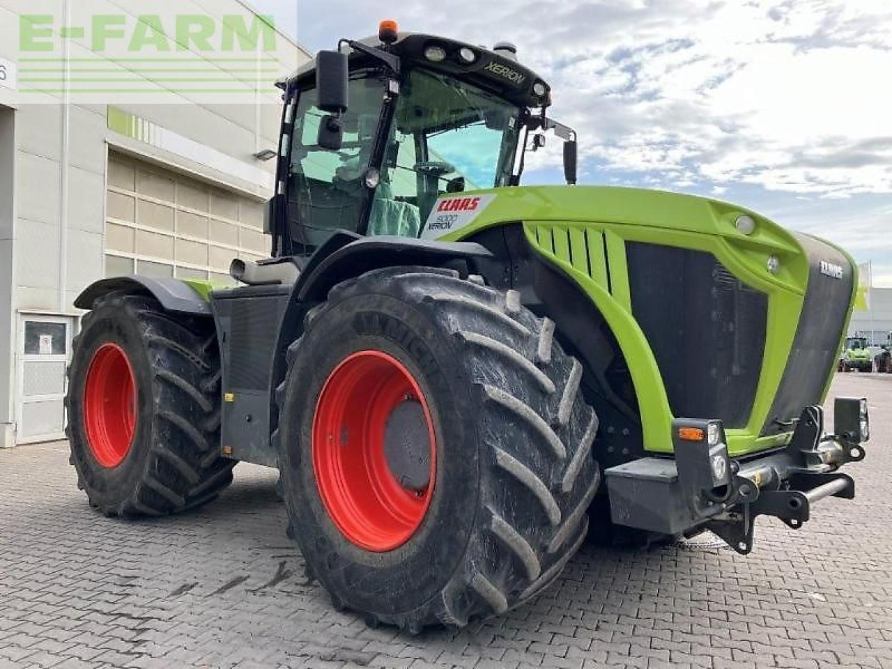 CLAAS xerion 5000 trac TRAC - Traktor: slika 3 CLAAS xerion 5000 trac TRAC - Traktor: slika 3
