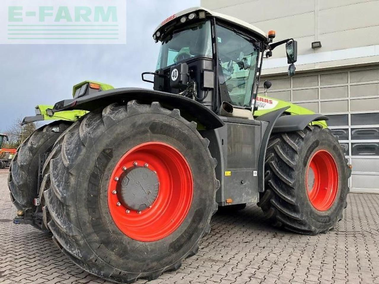 CLAAS xerion 5000 trac TRAC - Traktor: slika 4 CLAAS xerion 5000 trac TRAC - Traktor: slika 4