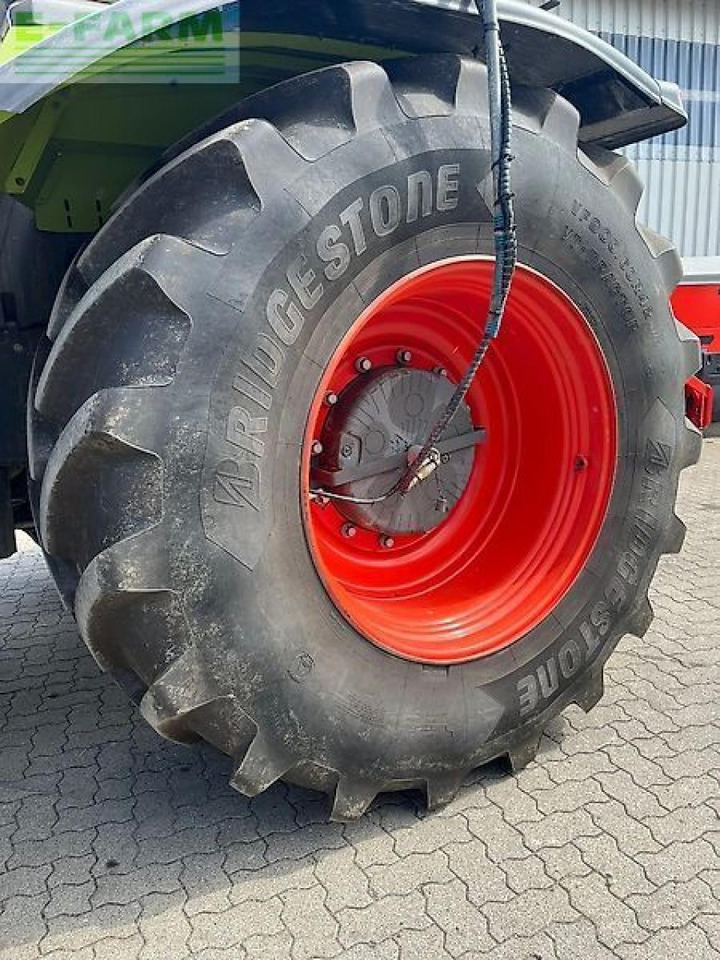 CLAAS xerion 5000 trac TRAC - Traktor: slika 4 CLAAS xerion 5000 trac TRAC - Traktor: slika 4