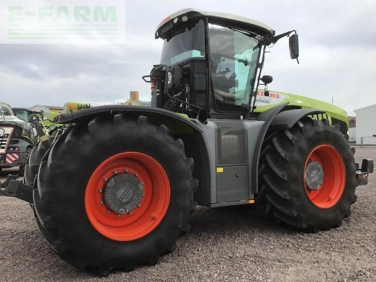 CLAAS xerion 5000 trac vc - Traktor: slika 4 CLAAS xerion 5000 trac vc - Traktor: slika 4