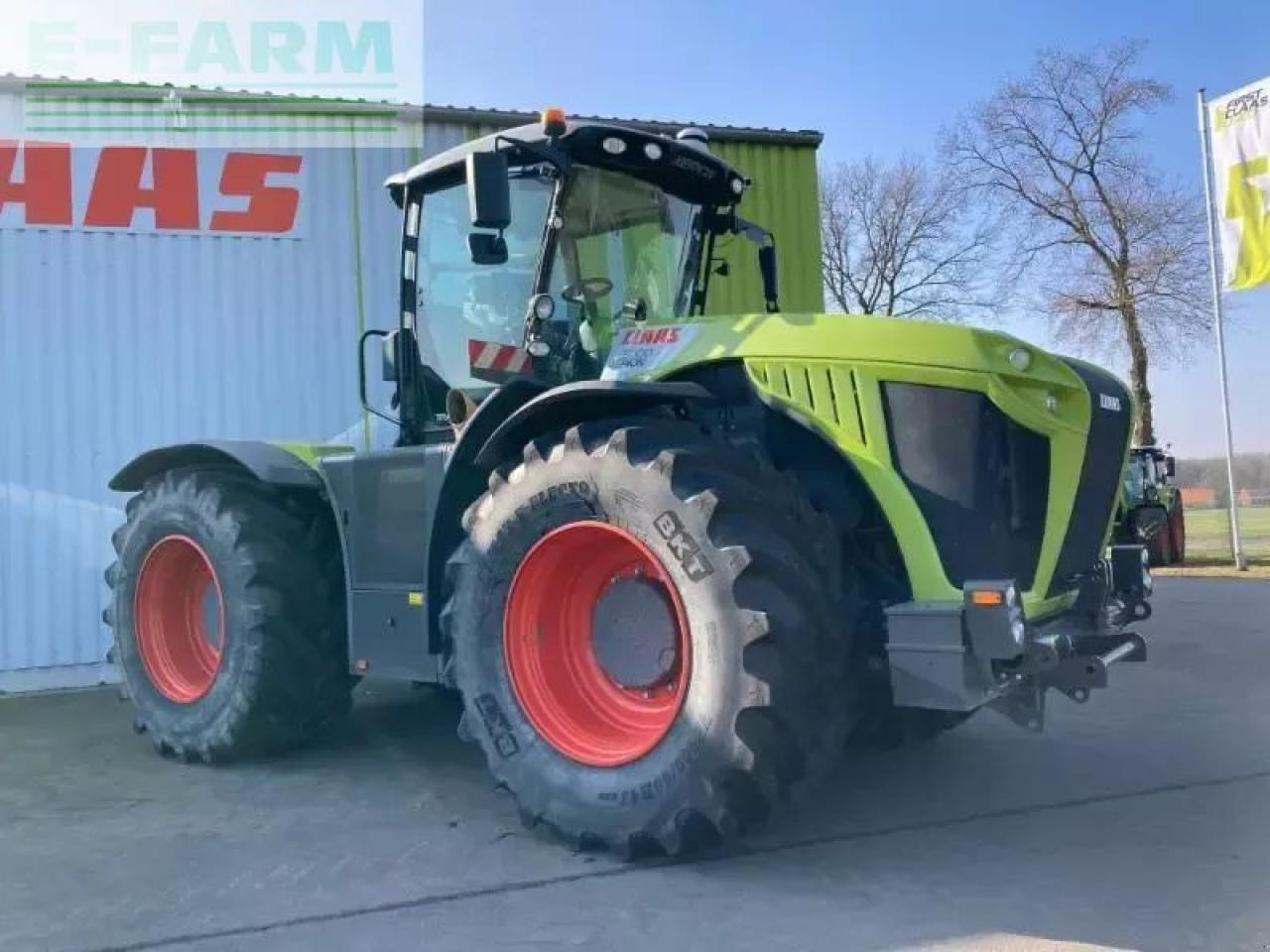 CLAAS xerion 5000 trac vc TRAC VC - Traktor: slika 3 CLAAS xerion 5000 trac vc TRAC VC - Traktor: slika 3
