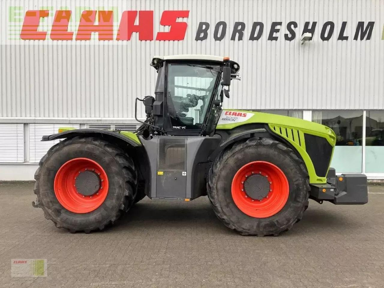 CLAAS xerion 5000 trac vc TRAC VC - Traktor: slika 3 CLAAS xerion 5000 trac vc TRAC VC - Traktor: slika 3