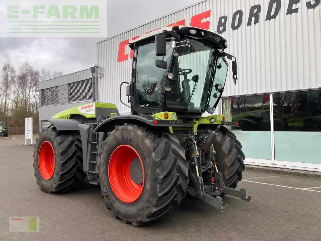 CLAAS xerion 5000 trac vc TRAC VC - Traktor: slika 1 CLAAS xerion 5000 trac vc TRAC VC - Traktor: slika 1