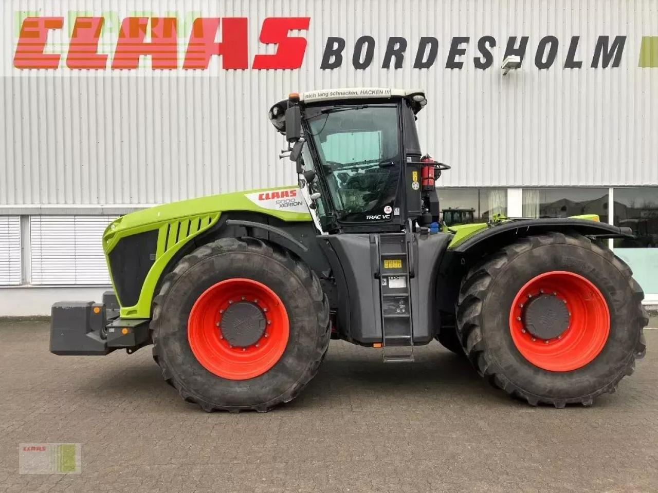 CLAAS xerion 5000 trac vc TRAC VC - Traktor: slika 1 CLAAS xerion 5000 trac vc TRAC VC - Traktor: slika 1