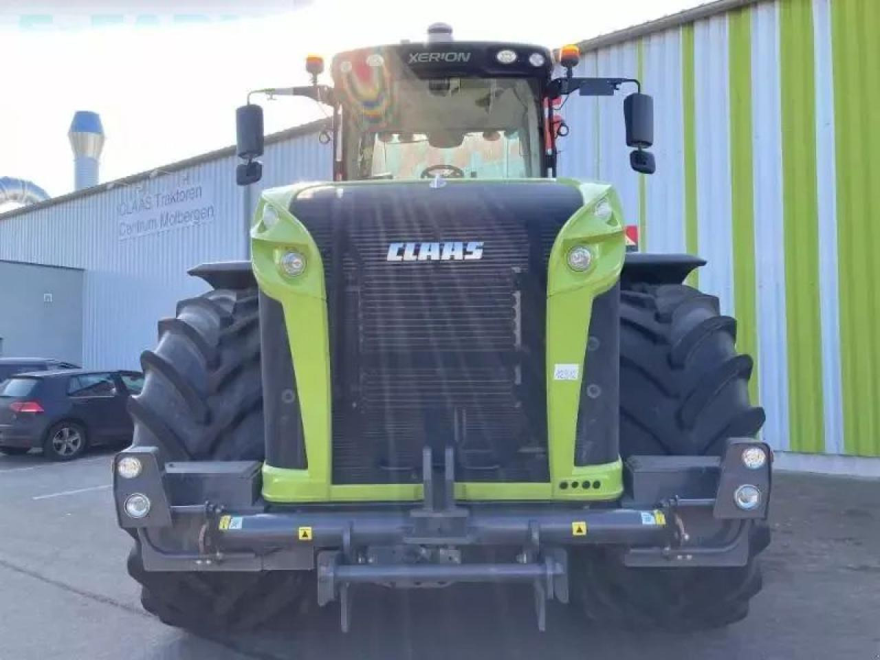 CLAAS xerion 5000 trac vc TRAC VC - Traktor: slika 2 CLAAS xerion 5000 trac vc TRAC VC - Traktor: slika 2