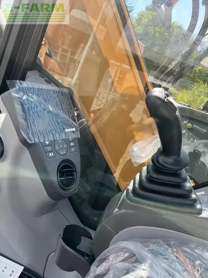 Case-IH cx 85 d sr - Mini bager: slika 5 Case-IH cx 85 d sr - Mini bager: slika 5