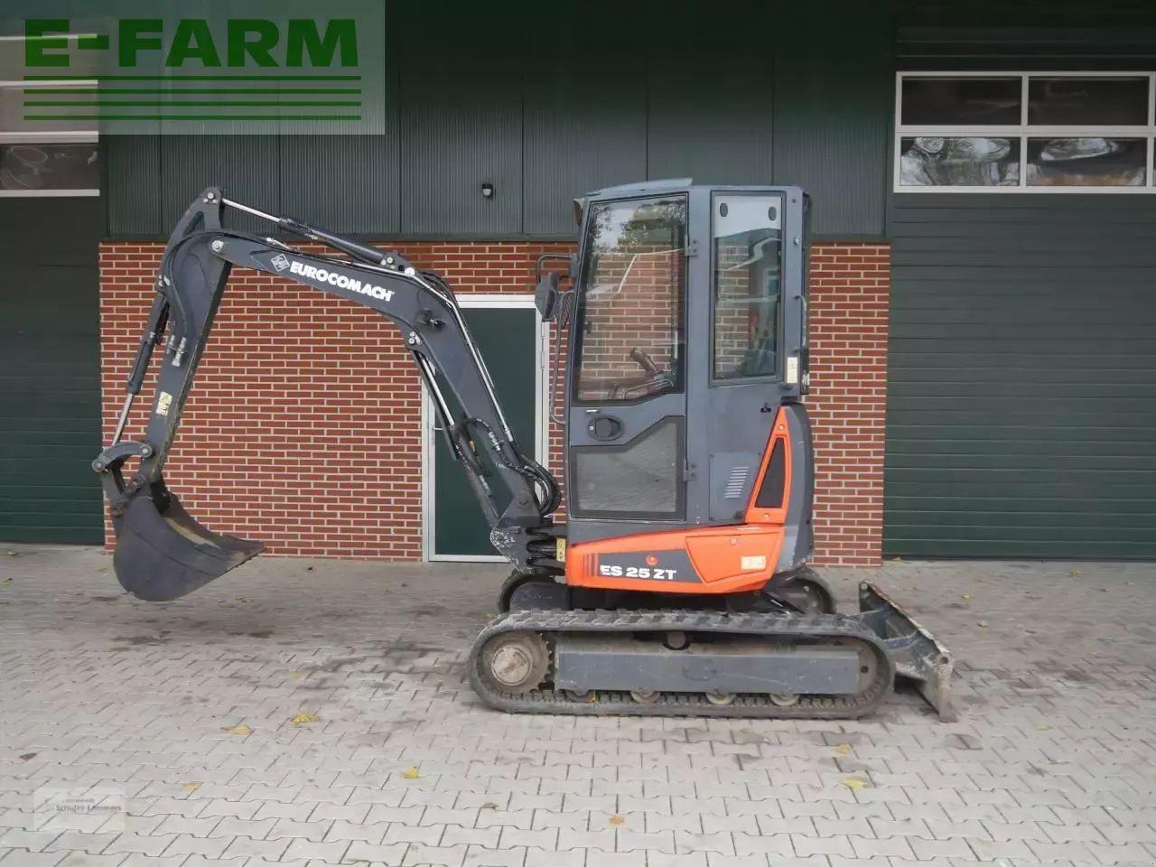 Case-IH eurocomach es25zt - Mini bager: slika 4 Case-IH eurocomach es25zt - Mini bager: slika 4