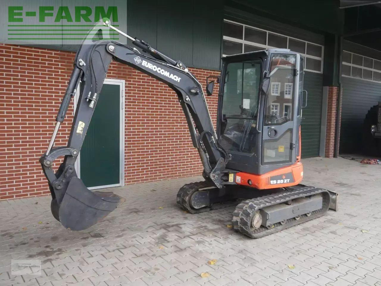 Case-IH eurocomach es25zt - Mini bager: slika 3 Case-IH eurocomach es25zt - Mini bager: slika 3