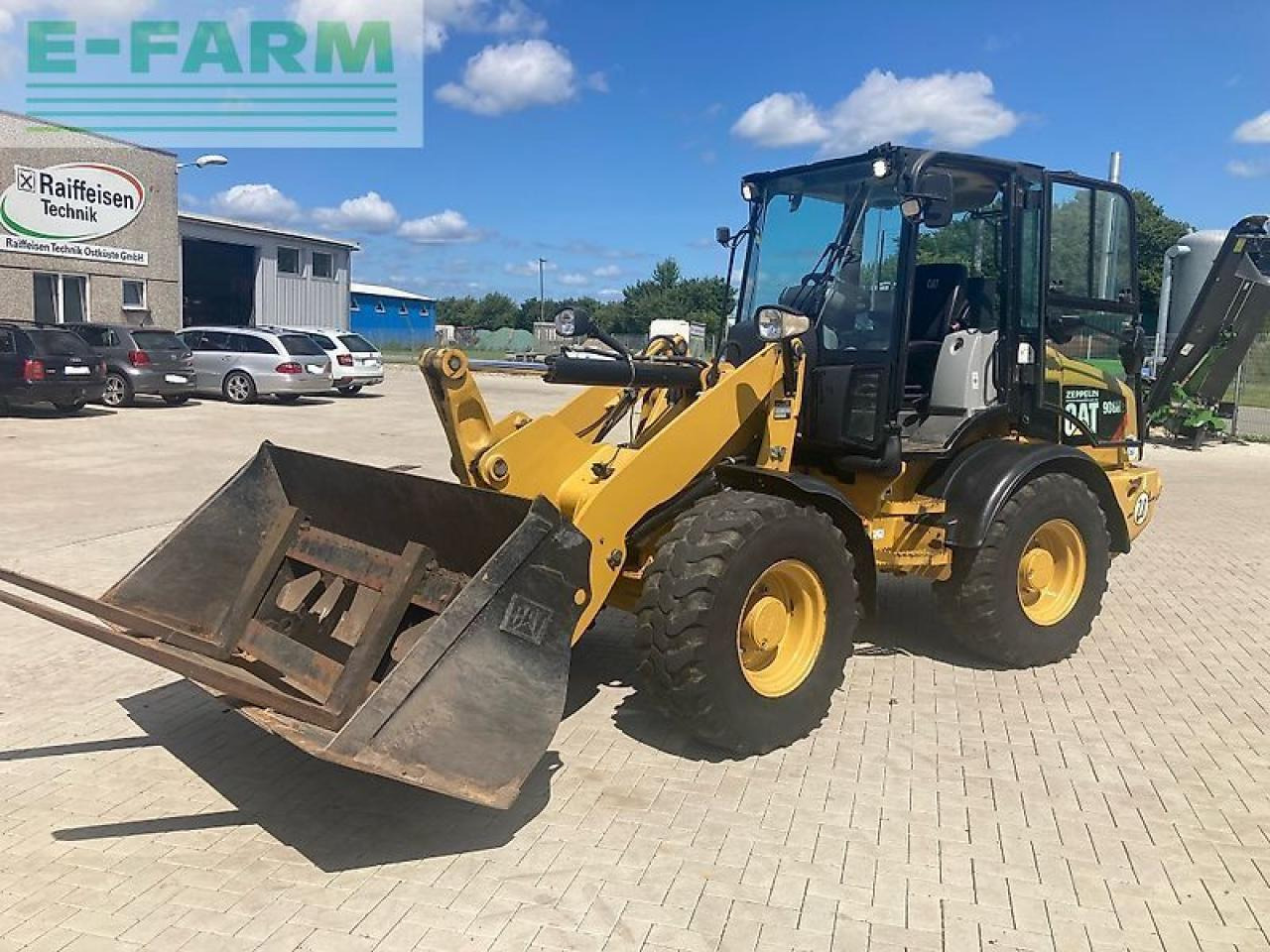 Caterpillar radlader cat 908 h2 - Mini bager: slika 2 Caterpillar radlader cat 908 h2 - Mini bager: slika 2