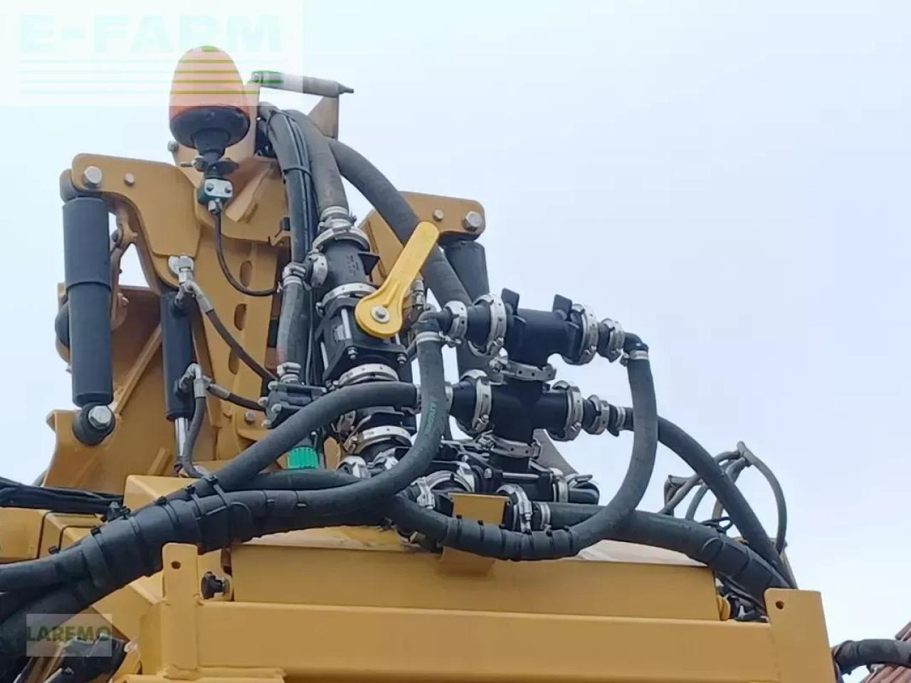 Vlečna škropilnica Challenger rogator 655 b: slika 21