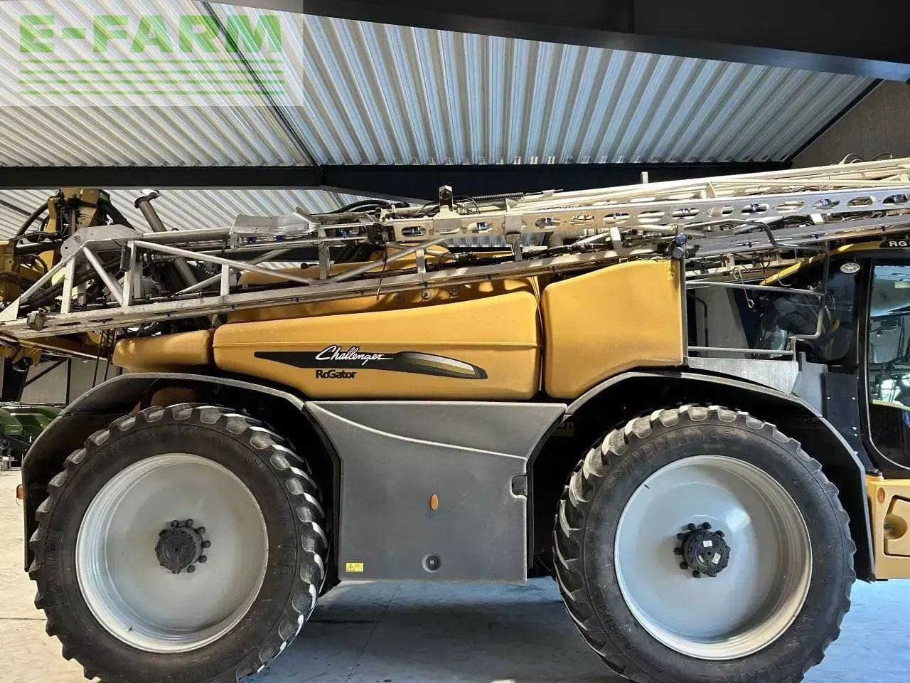 Challenger rogator 655 d - Vlečna škropilnica: slika 1 Challenger rogator 655 d - Vlečna škropilnica: slika 1