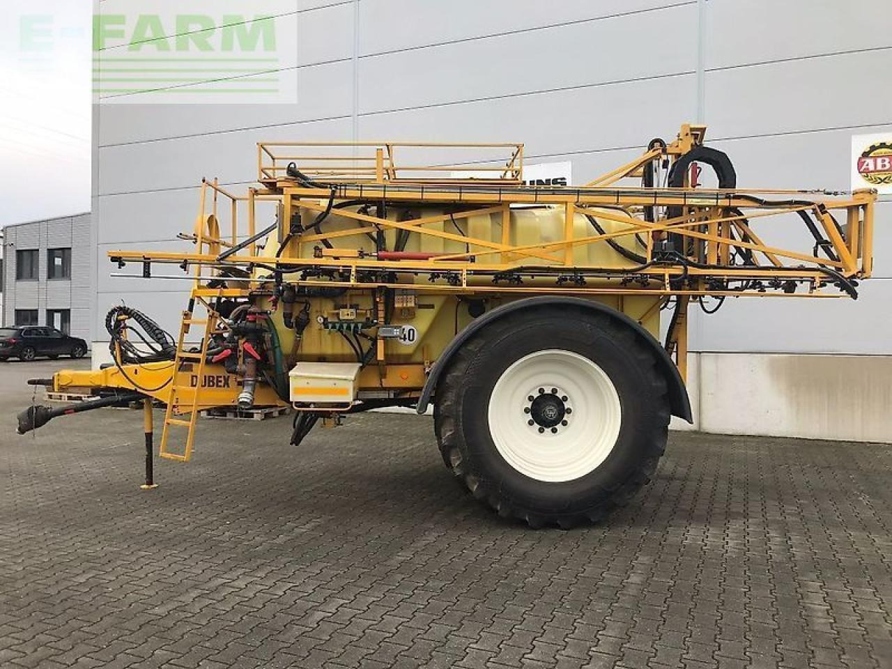 Dubex stentor - Vlečna škropilnica: slika 2 Dubex stentor - Vlečna škropilnica: slika 2