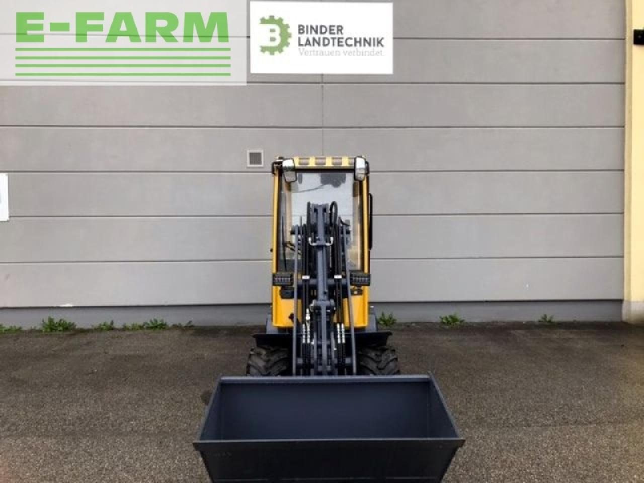 Eurotrac 810 / w11-c hoflader - Mini bager: slika 3 Eurotrac 810 / w11-c hoflader - Mini bager: slika 3