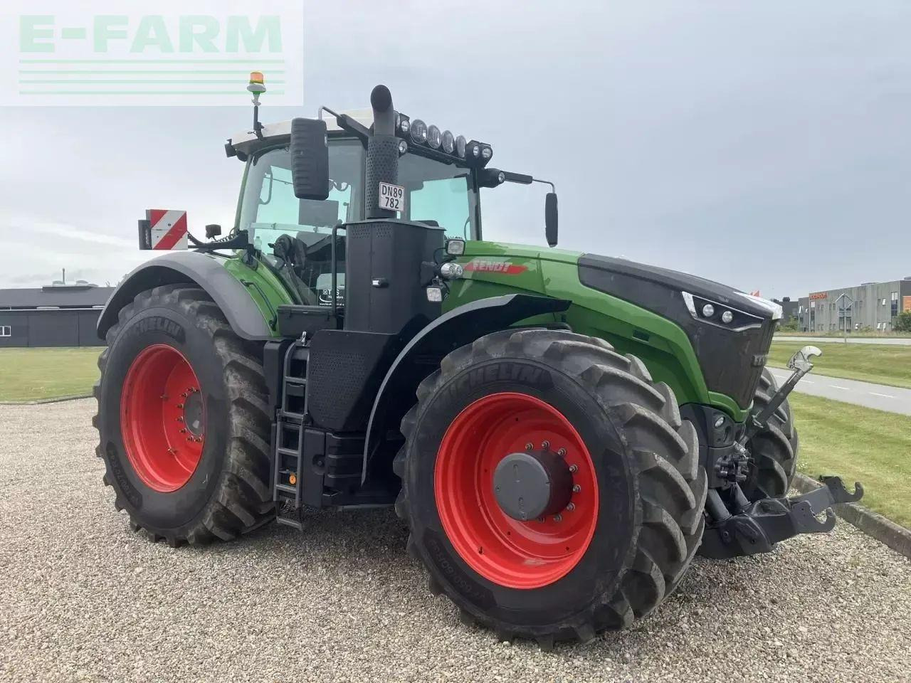 Fendt 1038 vario gen3 - Traktor: slika 2 Fendt 1038 vario gen3 - Traktor: slika 2