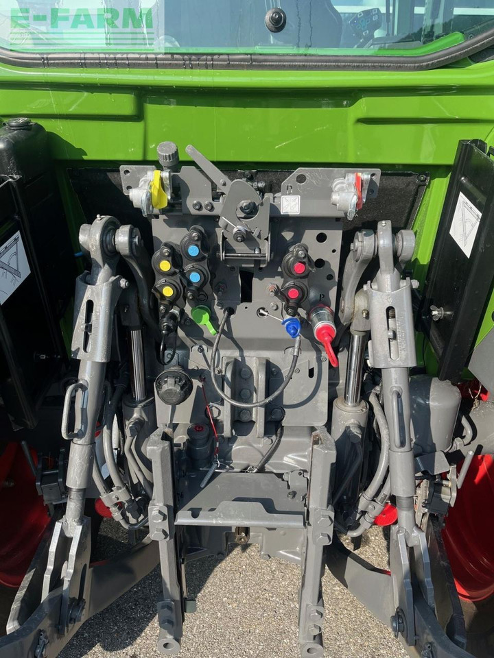 Fendt 211 s vario gen3 power setting 2 - Traktor: slika 5 Fendt 211 s vario gen3 power setting 2 - Traktor: slika 5