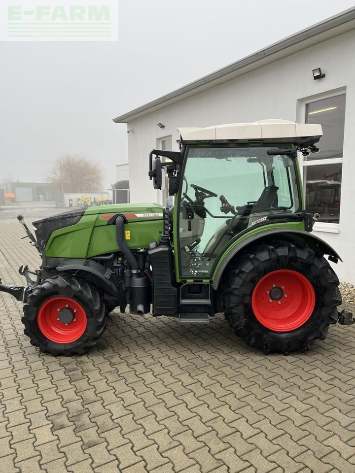 Fendt 211 vario f (gen3) F - Traktor: slika 4 Fendt 211 vario f (gen3) F - Traktor: slika 4