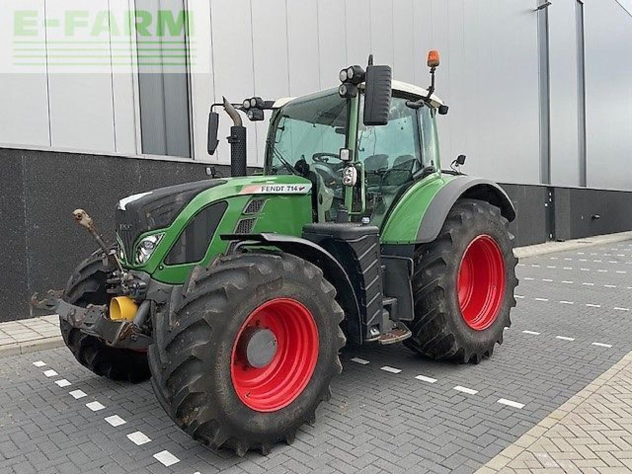 Fendt 714 scr profi - Traktor: slika 1 Fendt 714 scr profi - Traktor: slika 1
